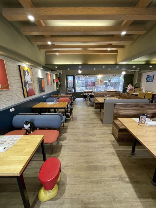 森林小徑文心店用餐环境